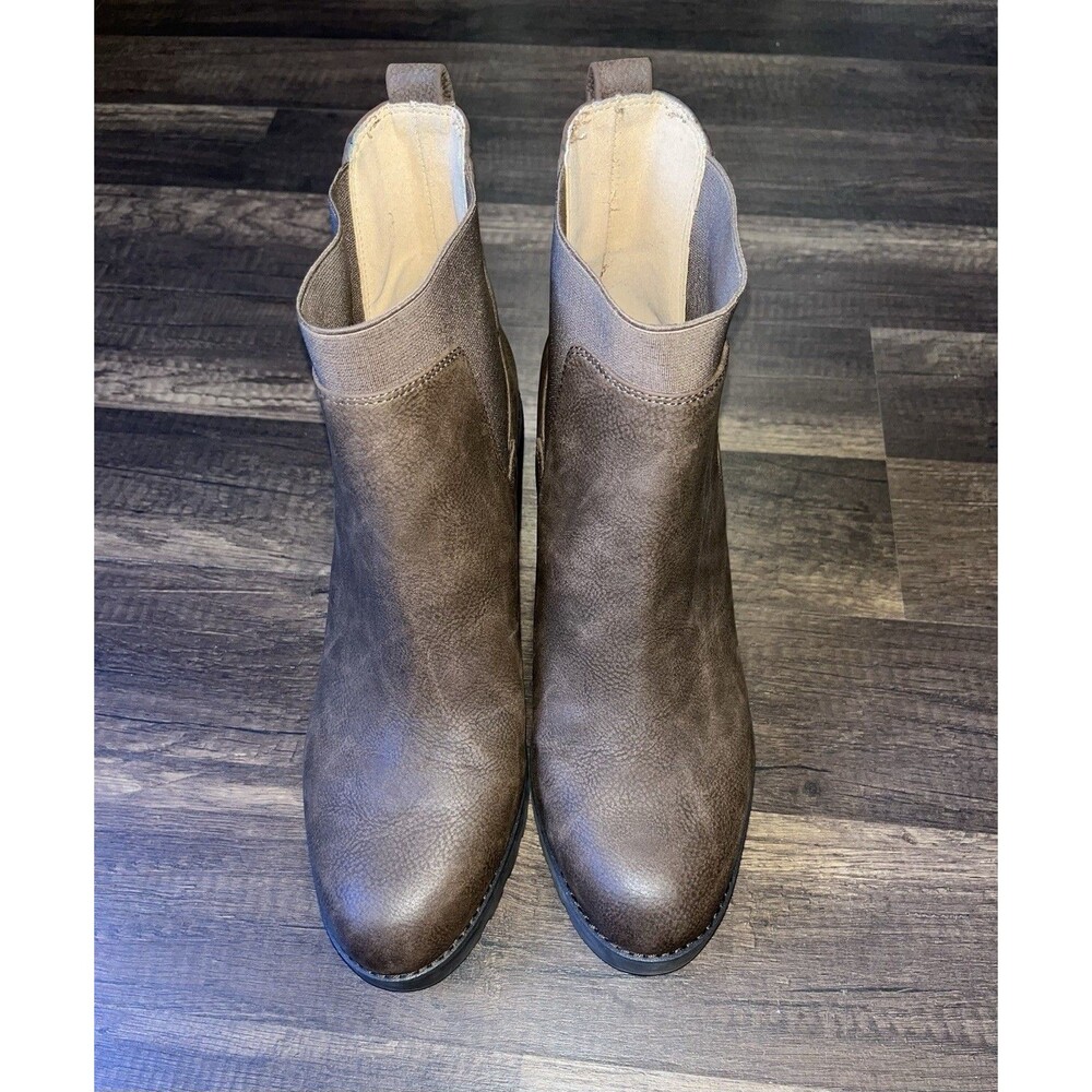 Crown Vintage Women's Wedge Heel Dark Brown Boots/Shoes Size 9 1/2 Casual
